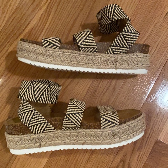 COPY - Steve Madden Kimmie - Picture 5 of 6